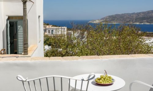 Mezzo Lovero Suites on Kimolos island of Cyclades Greece